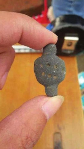 什邡出土的这枚陶骰子疑是汉代的物品。 什邡出土的这枚陶骰子疑是汉代的物品。